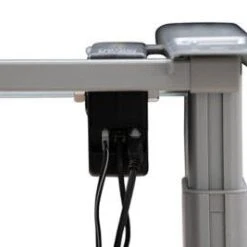 PROREGAL Elektrisch Höhenverstellbarer Schreibtisch Elk | HxBxT 63-128x140x80 Cm | Silber-Weiß 14 PROREGAL Elektrisch Höhenverstellbarer Schreibtisch Elk | HxBxT 63-128x140x80 Cm | Silber-Weiß -Konftel Geschäft a1847bd4 c4f1 4997 aad7 41faa684a538